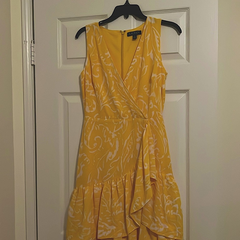 Ralph Lauren tiered dress. Size 0. New condition. Yellow and white.